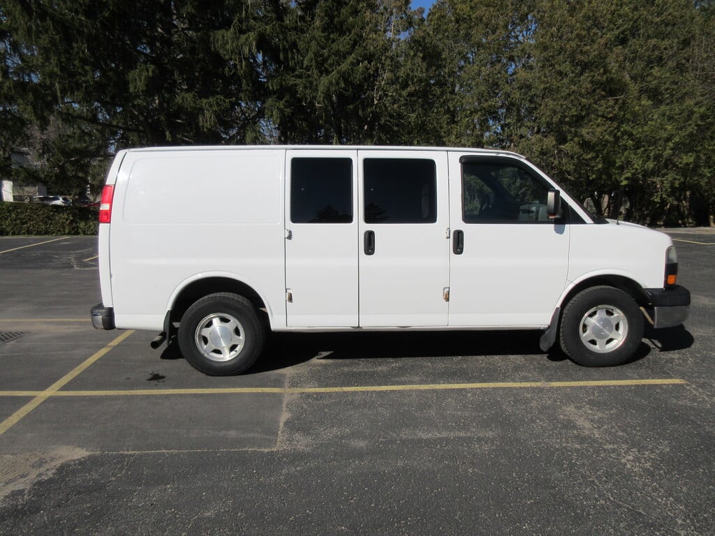 2005 GMC Savana Van – Brians Auto Caledonia